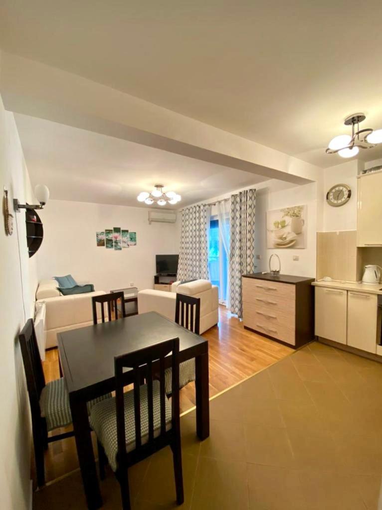 Apartment Liza Petrovac Eksteriør bilde